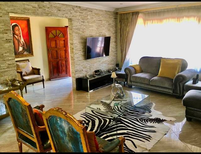 3 BEDROOM HOUSE FOR SALE IN SCOTTSVILLE